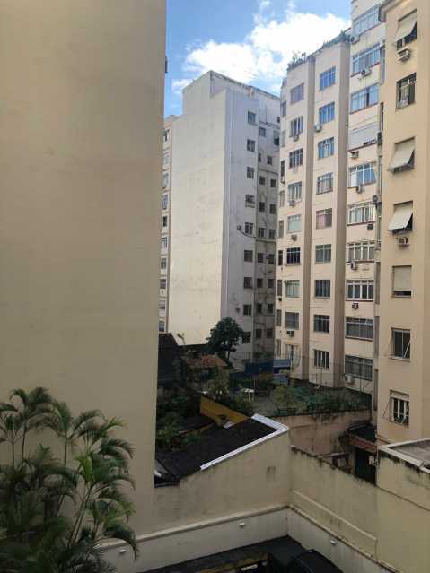 Apartamento à venda com 2 quartos, 75m² - Foto 9