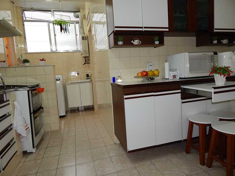 Apartamento à venda com 3 quartos, 88m² - Foto 9