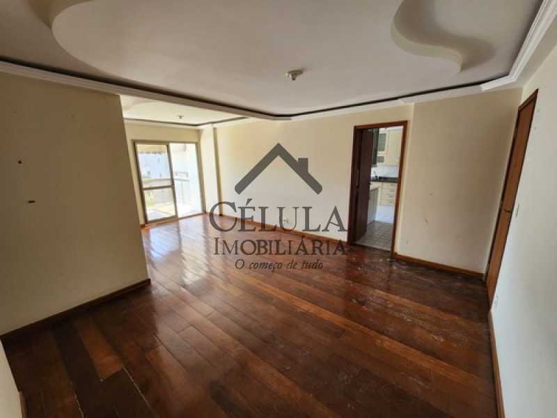 Apartamento à venda com 3 quartos, 116m² - Foto 1