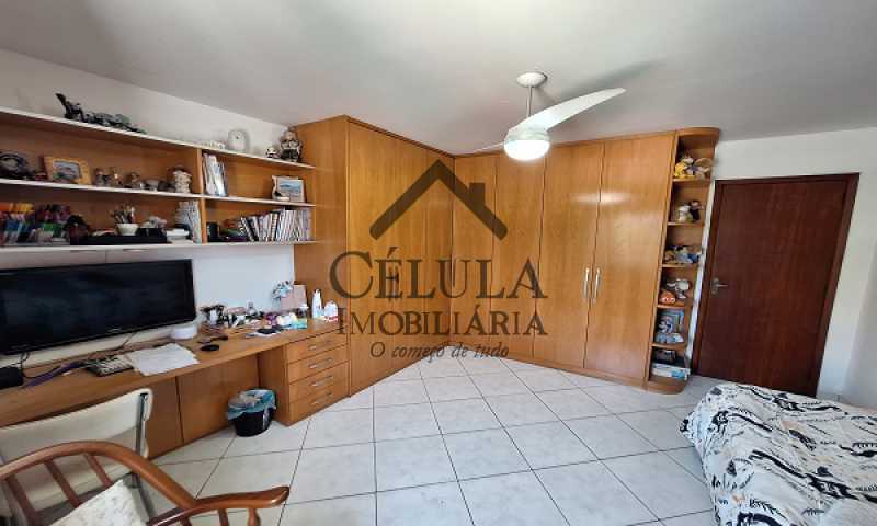 Casa de Condomínio à venda com 3 quartos, 380m² - Foto 16