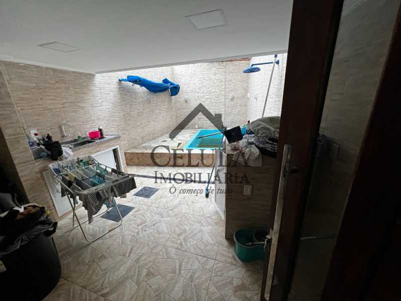 Casa à venda com 3 quartos, 250m² - Foto 13