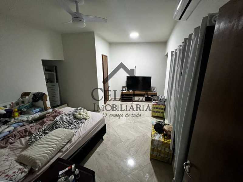 Casa à venda com 3 quartos, 250m² - Foto 16