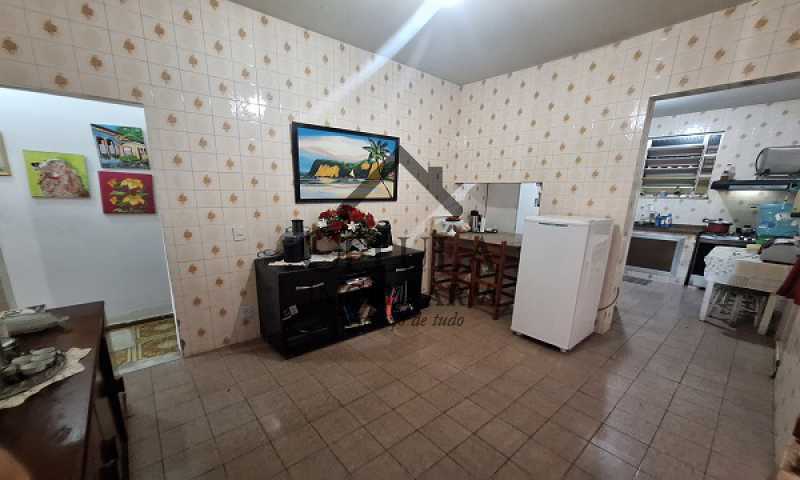 Casa à venda com 3 quartos, 200m² - Foto 17