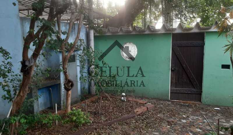 Casa à venda com 2 quartos, 200m² - Foto 2