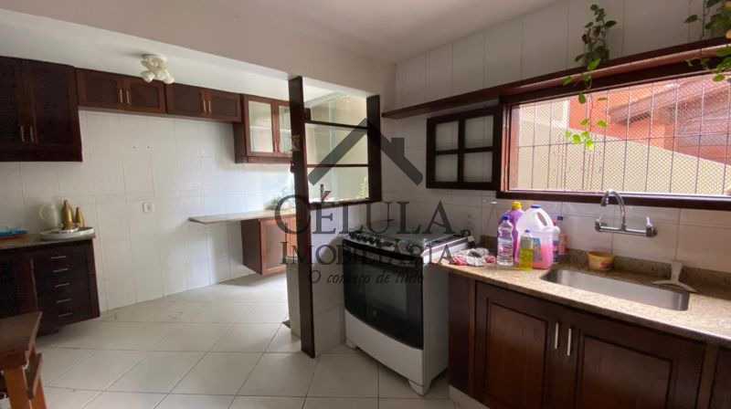 Casa de Condomínio à venda com 3 quartos, 300m² - Foto 11