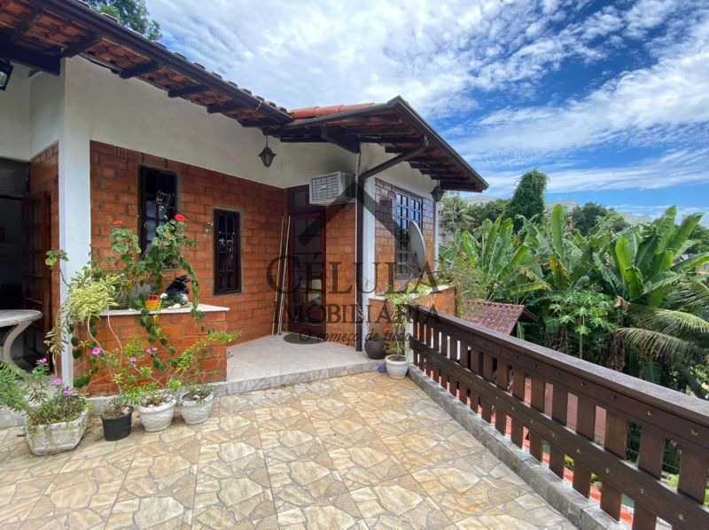 Casa de Condomínio à venda com 3 quartos, 300m² - Foto 3