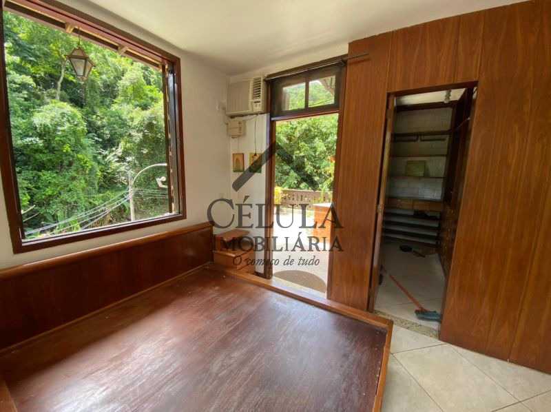 Casa de Condomínio à venda com 3 quartos, 300m² - Foto 15