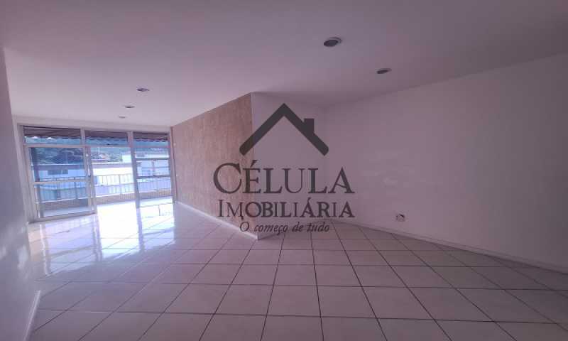 Apartamento à venda com 3 quartos, 126m² - Foto 2