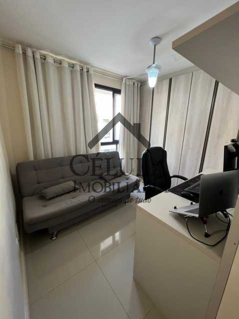 Casa de Condomínio à venda com 4 quartos, 236m² - Foto 17