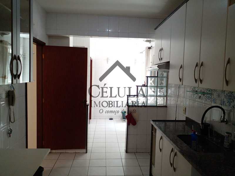 Apartamento à venda com 3 quartos, 97m² - Foto 6