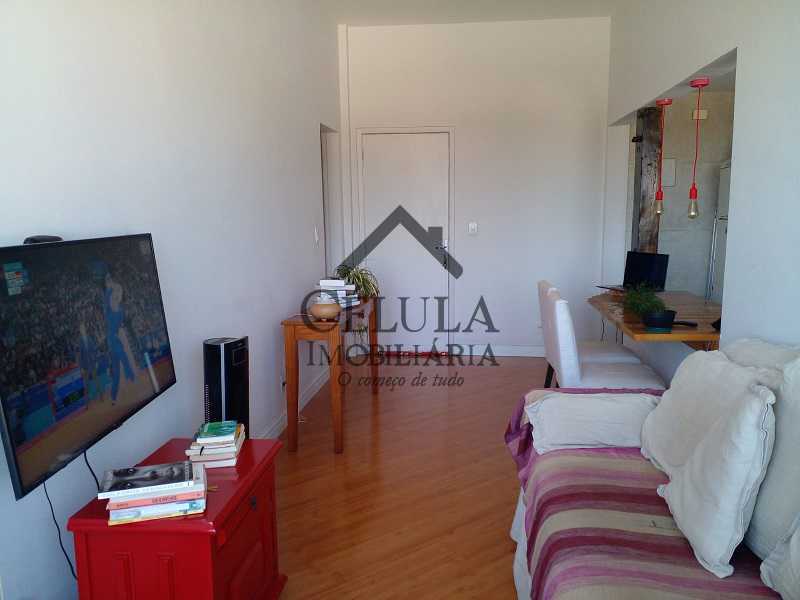 Apartamento à venda com 1 quarto, 50m² - Foto 2