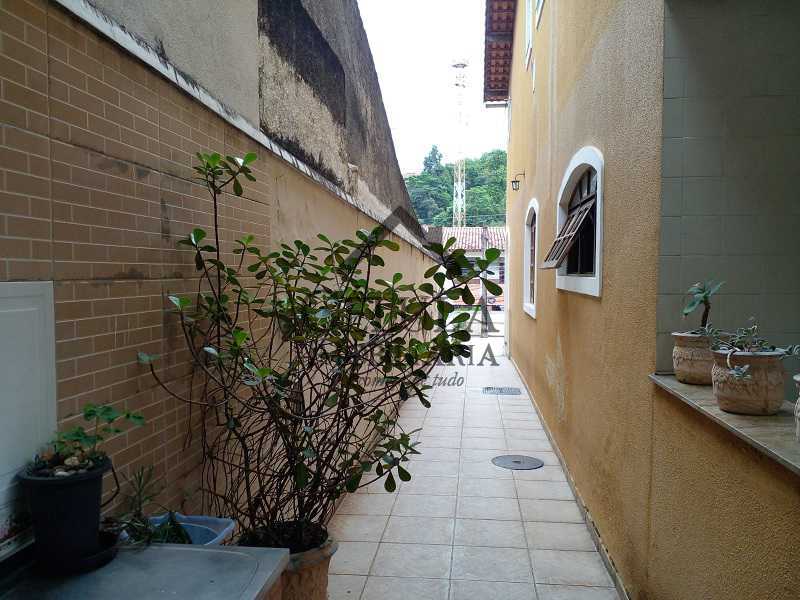 Casa à venda com 3 quartos, 295m² - Foto 2