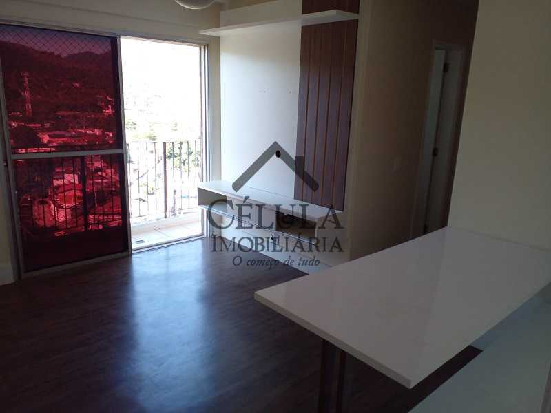 Apartamento à venda com 2 quartos, 67m² - Foto 2