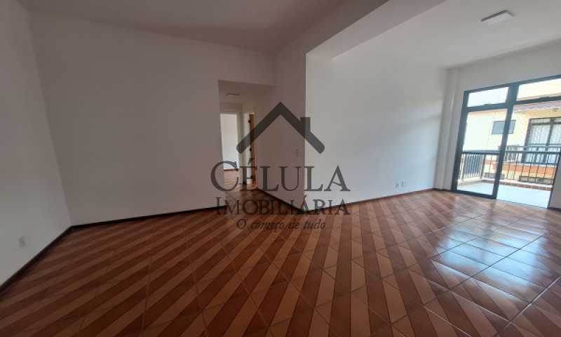 Apartamento à venda com 2 quartos, 67m² - Foto 4