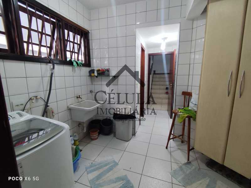 Casa de Condomínio à venda com 3 quartos, 224m² - Foto 11