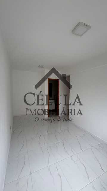 Apartamento à venda com 3 quartos, 77m² - Foto 2