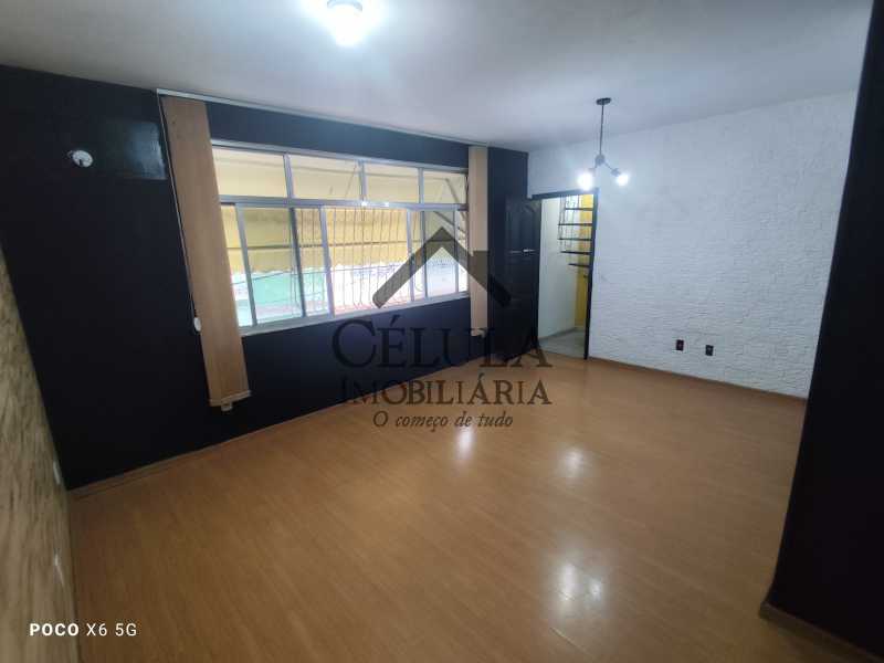 Casa de Vila à venda com 3 quartos, 177m² - Foto 1