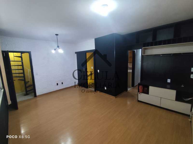 Casa de Vila à venda com 3 quartos, 177m² - Foto 2