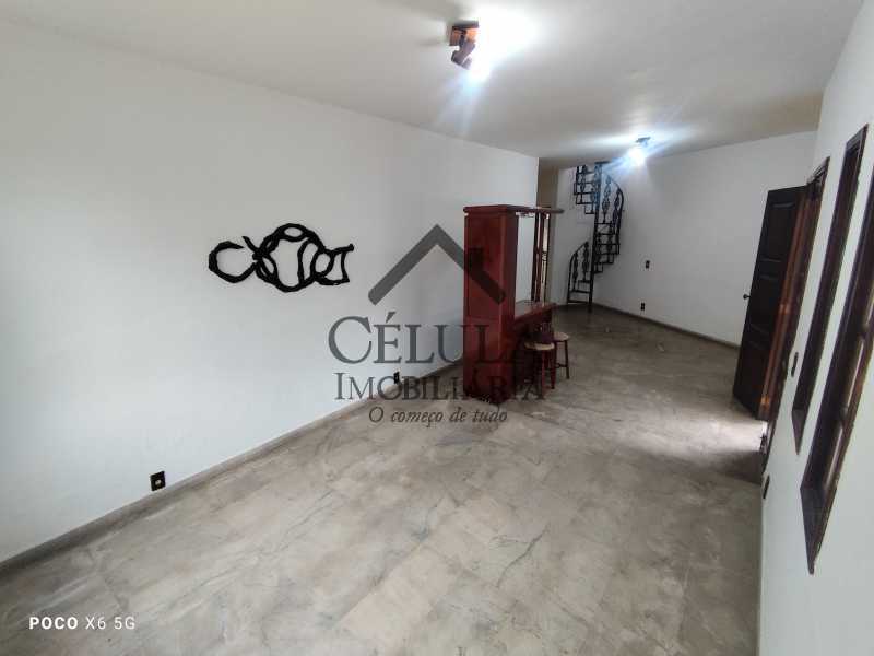 Casa de Condomínio à venda com 3 quartos, 180m² - Foto 4