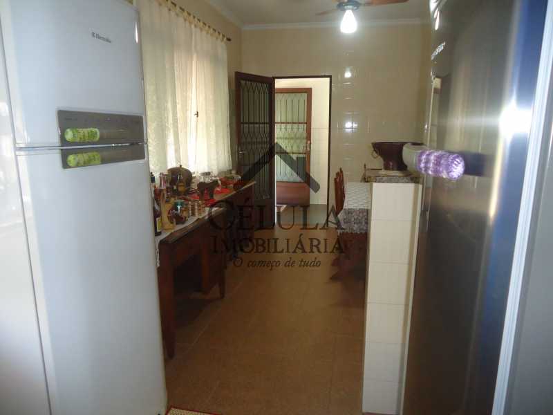 Casa de Condomínio à venda com 2 quartos, 221m² - Foto 13