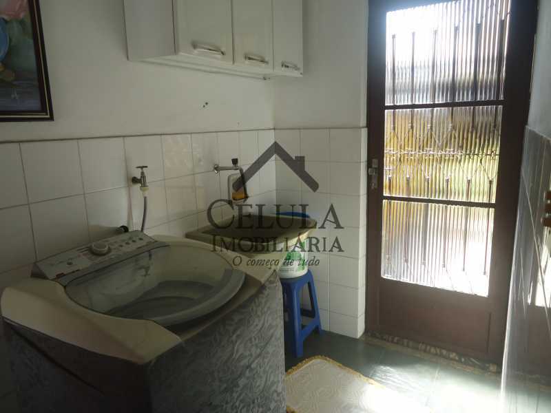 Casa de Condomínio à venda com 2 quartos, 221m² - Foto 19