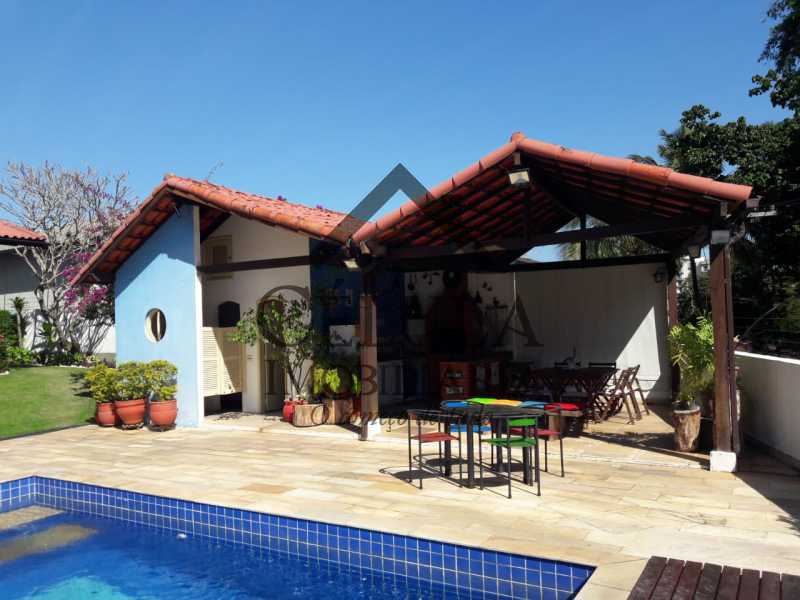 Casa de Condomínio à venda com 4 quartos, 396m² - Foto 18