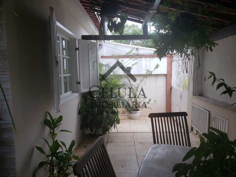 Casa de Condomínio à venda com 3 quartos, 198m² - Foto 25