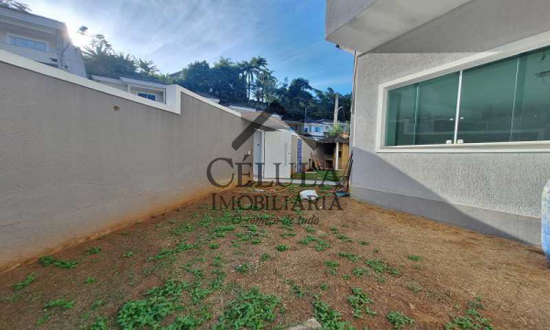 Casa de Condomínio à venda com 5 quartos, 182m² - Foto 13