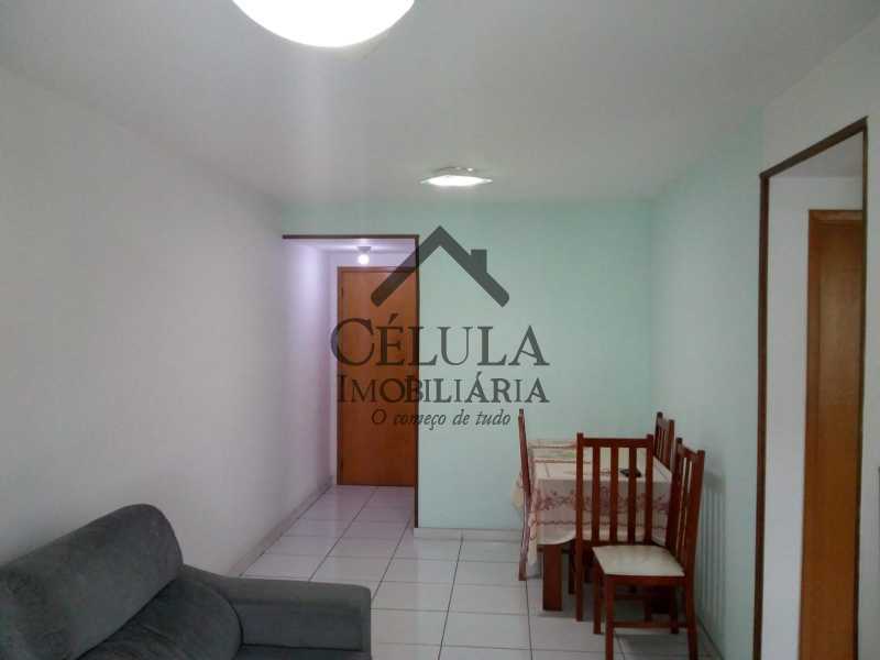 Apartamento à venda com 2 quartos, 67m² - Foto 2