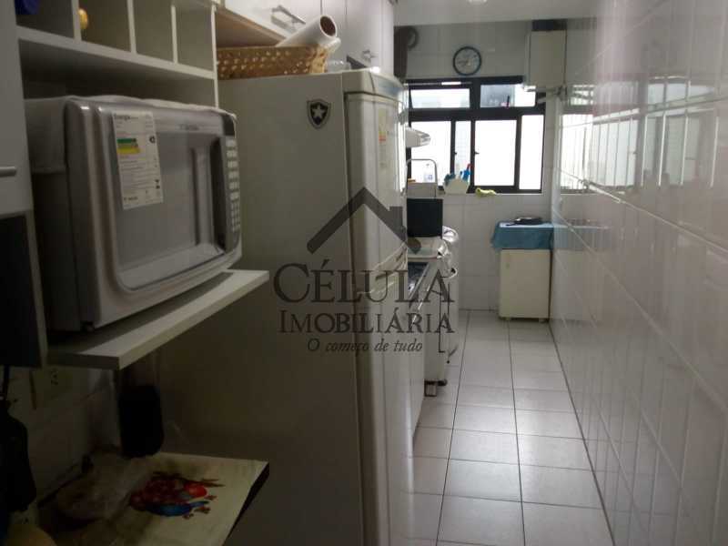 Apartamento à venda com 2 quartos, 67m² - Foto 10