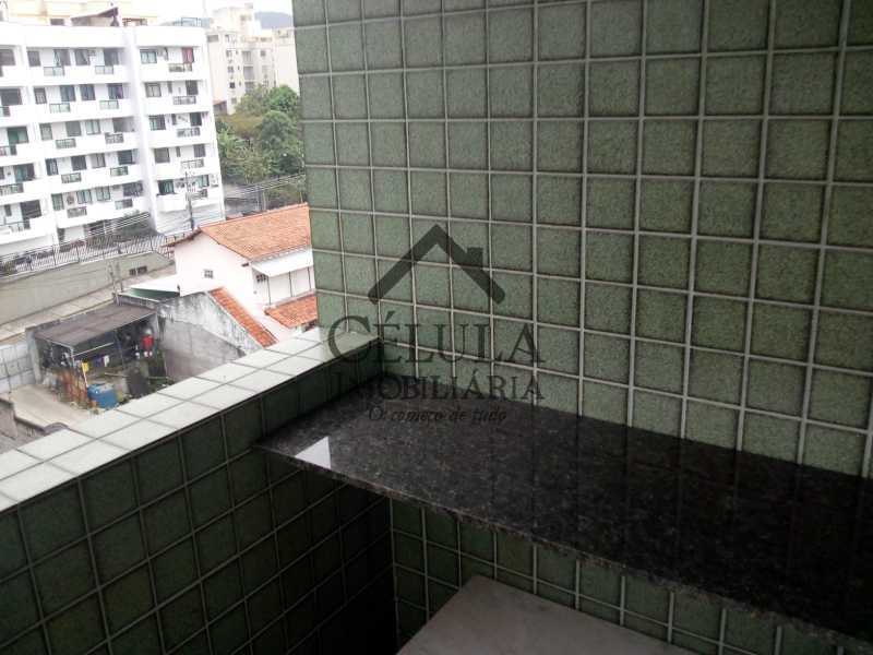 Apartamento à venda com 2 quartos, 67m² - Foto 15