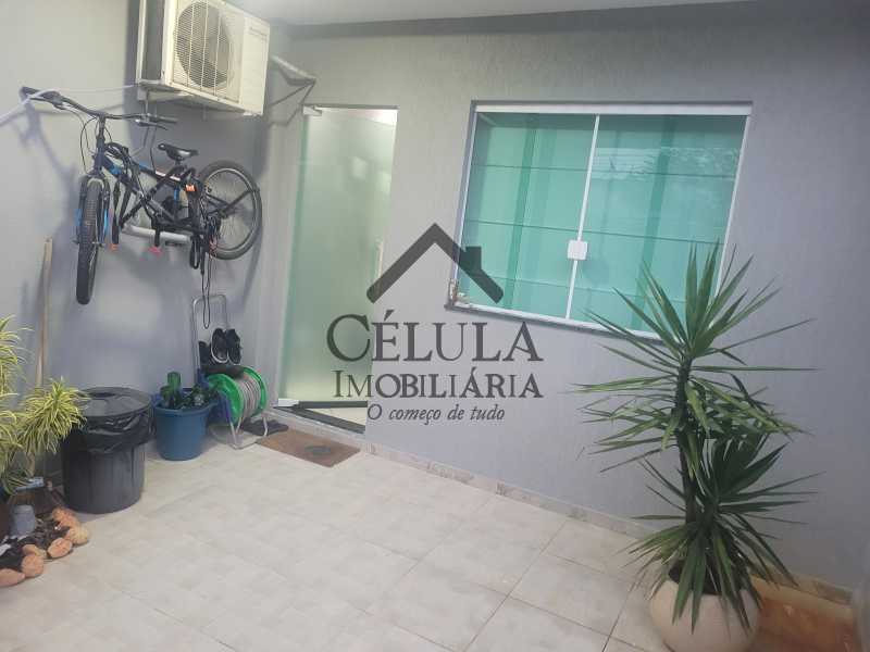 Casa de Vila à venda com 2 quartos, 80m² - Foto 2