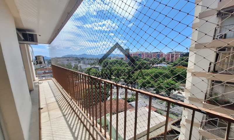 Apartamento à venda com 2 quartos, 74m² - Foto 1