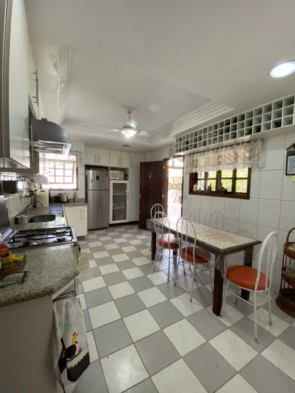 Casa de Condomínio à venda com 4 quartos, 400m² - Foto 15