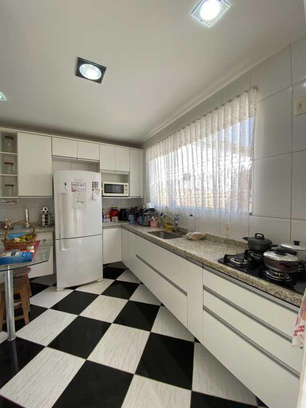 Casa de Condomínio à venda com 3 quartos, 250m² - Foto 11