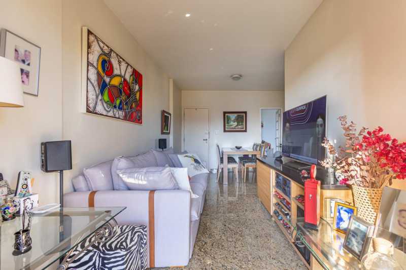 Apartamento à venda com 2 quartos, 105m² - Foto 3