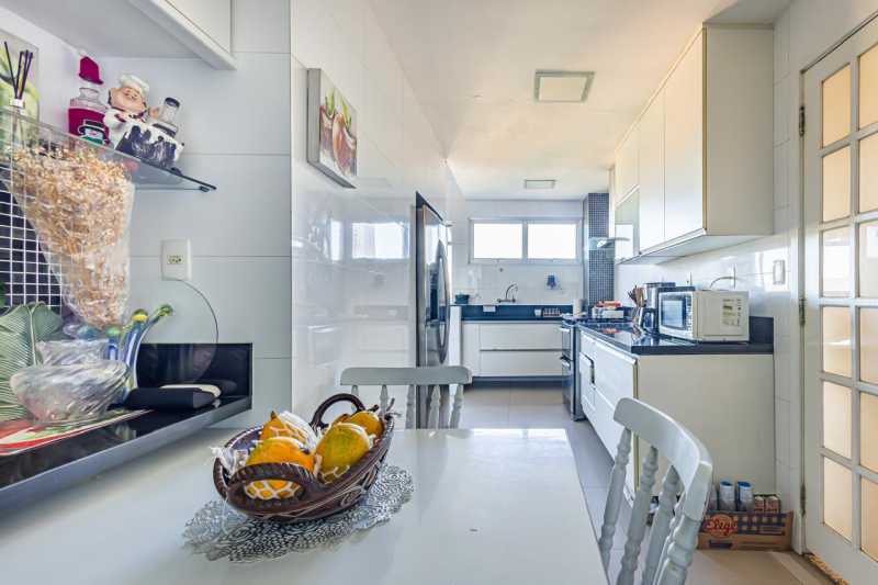 Apartamento à venda com 2 quartos, 105m² - Foto 14