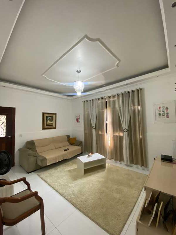 Casa à venda com 2 quartos, 120m² - Foto 2