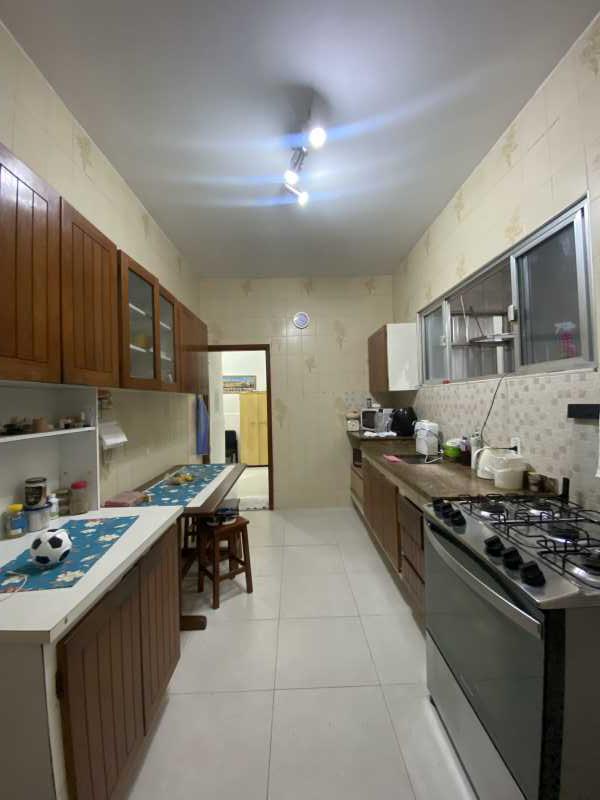 Casa à venda com 2 quartos, 120m² - Foto 9