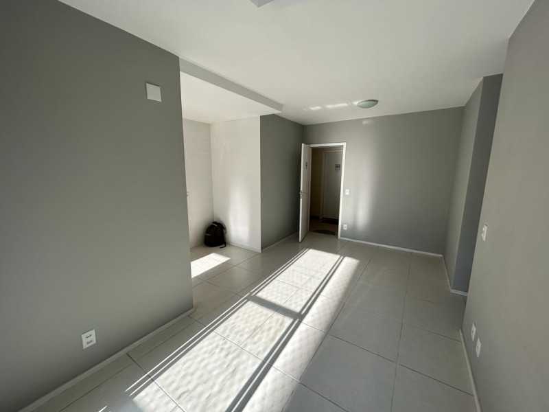 Apartamento à venda com 2 quartos, 60m² - Foto 3