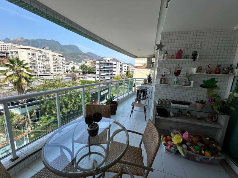 Apartamento à venda com 3 quartos, 117m² - Foto 4