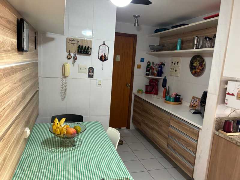 Apartamento à venda com 3 quartos, 117m² - Foto 13