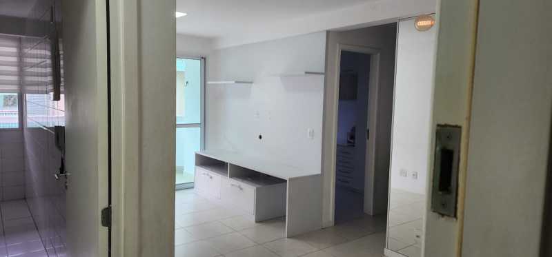 Apartamento à venda com 3 quartos, 74m² - Foto 1