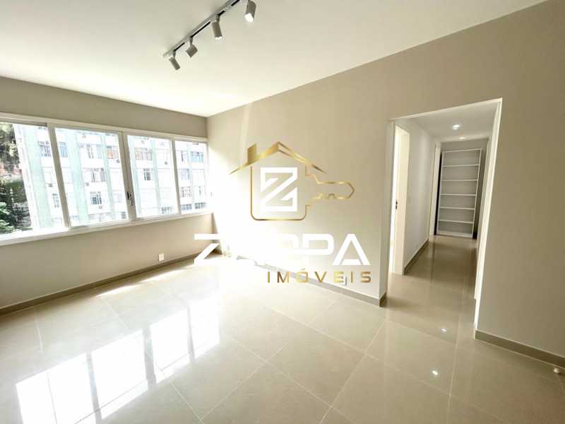 Apartamento à venda com 3 quartos, 76m² - Foto 2