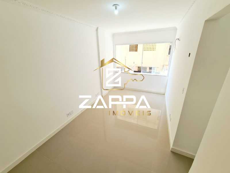 Apartamento à venda com 2 quartos, 70m² - Foto 2