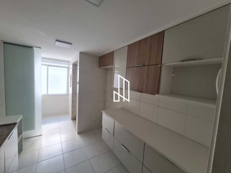 Apartamento à venda com 4 quartos, 194m² - Foto 17