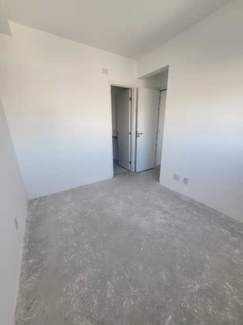 Apartamento à venda com 2 quartos, 63m² - Foto 11