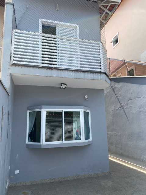 Casa à venda com 2 quartos, 125m² - Foto 1