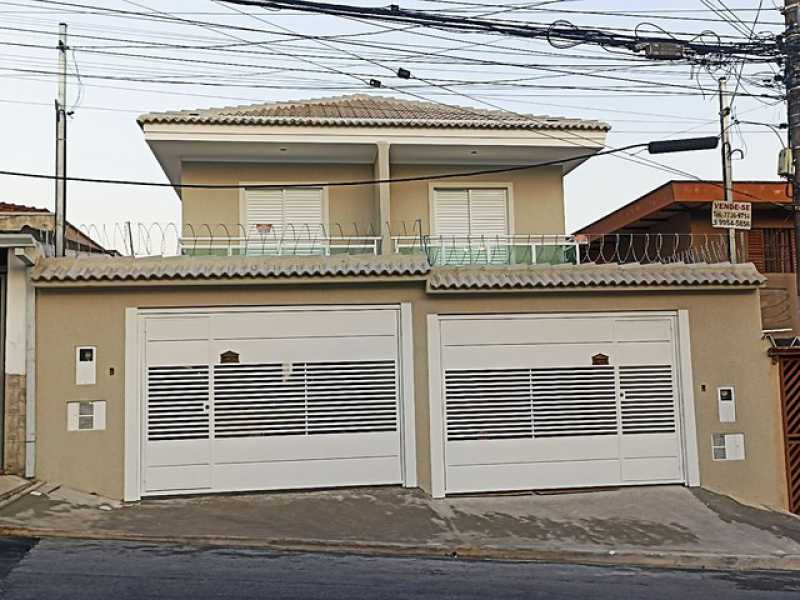 Casa à venda com 3 quartos, 131m² - Foto 1