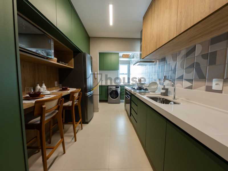 Apartamento à venda com 2 quartos, 76m² - Foto 14